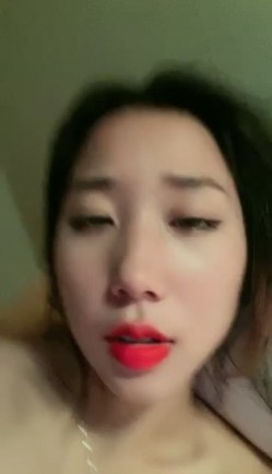 极品校花下海，【可爱妹妹】，寂寞的少女，闺房里各种寻求安慰，这身材真不错 截图2