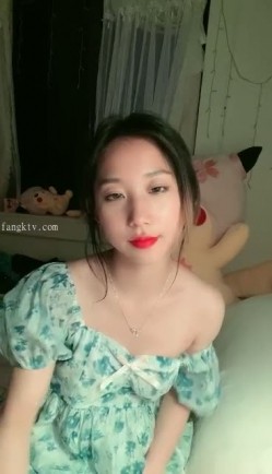 极品校花下海，【可爱妹妹】，寂寞的少女，闺房里各种寻求安慰，这身材真不错 截图5