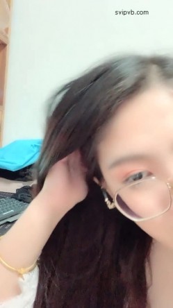 《稀缺资源重磅》猎奇圈内部分享热门视频极品大奶子哺乳期的奶妈疯狂露出自摸挑逗赚奶粉钱 截图7