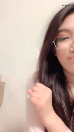 《稀缺资源重磅》猎奇圈内部分享热门视频极品大奶子哺乳期的奶妈疯狂露出自摸挑逗赚奶粉钱 截图9