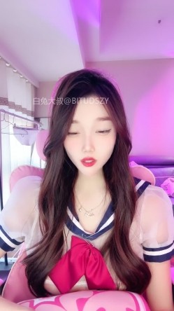 ️神级女神【董小姐】高端女神！模特身材~裸舞~道具自慰~白浆直流！ 截图5