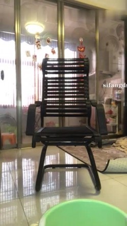 字母圈调教大神【Actor4444】露脸小母狗，各种虐阴虐菊啪啪，花样多手法奇特 截图13