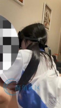【少妇控必备】，24万粉约炮大神【小兽先生】付费钻石贴，趁少妇人妻老公外出，熘去她家，爆肏秘书装的骚妻 截图5