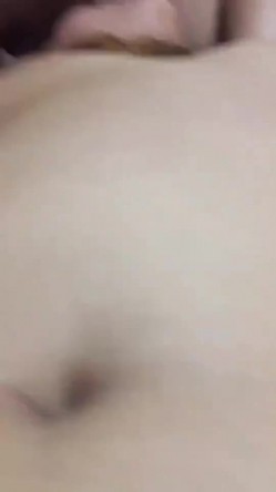 换妻游戏4P，表面正经的人妻到了床上就是这么骚，人多热闹叫声都比平常大几倍！ 截图8