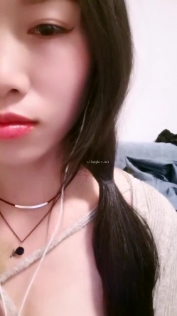 极品颜值骚妇，【小水泡萝卜】跳蛋S逼，粉丝互动，淫声都能听射，窃窃私语，勾魂摄魄娇喘 截图10
