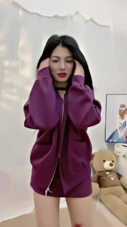 青春无敌，抖音风艺校美少女【杨晓花】定制福利，露脸露点，各种热门BGM裸舞 截图11