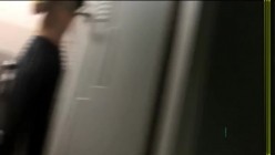 拍苗条小女友洗澡！还不好意思 用手捂住BB不让拍 截图8