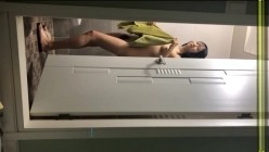 拍苗条小女友洗澡！还不好意思 用手捂住BB不让拍 截图10