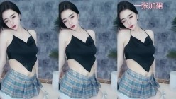 【极品稀缺 ️网易现役网红美女】最新藏宝图之燃爆女神 万元定制露脸 罕见全裸 明星颜值 火辣身材 截图15
