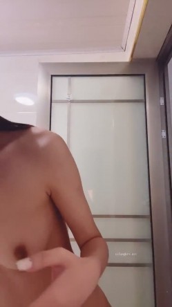 清纯天花板女神！尺度突破自我，【大美】，娇俏可人，芳龄23，平面模特，小美女身材真不错 截图15