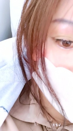 【靓丽女老师】火车下铺妹子在自慰，旁边的大爷大妈不少，太刺激了 截图9
