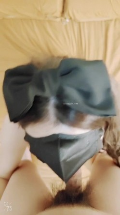 【爆奶淫妻 ️顶级啪啪】极品爆奶淫妻『盘丝大仙』开档情趣黑丝换装各式啪啪 极品丰臀无套后入 淫声四起 截图4