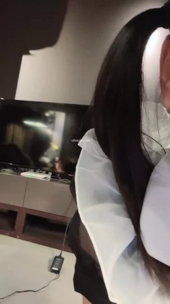 【京鱼儿】19岁童颜巨乳 女仆学生制服 道具自慰 流白浆 ！高人气19岁学生妹 白皙大奶！！ 截图13