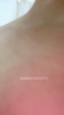️极品大学生反差 属性性感长腿反差 抠逼吐口水舔地 截图8