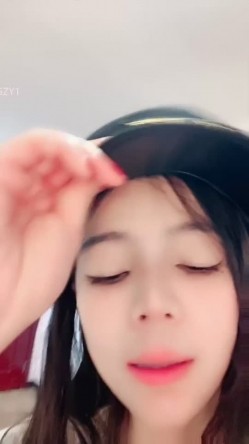 电臀爆菊骚妇【夜场女孩】气质姐姐热门骚曲裸舞诱惑~狐尾插菊花道具狂插喷水 截图3