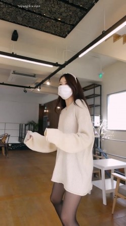 高质量极品网红尤物巅峰女神jena.sis赞助者享有福利视图完美身材各种环境露出放骚挑逗 截图5