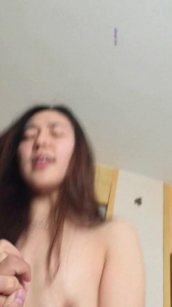 某艺术院校学舞蹈的气质美女酒店偷偷和闺蜜男友偷情啪啪,美女逼逼超敏感爽的嗷嗷大叫,担心怀孕不敢射里面! 截图9