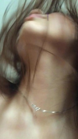 某艺术院校学舞蹈的气质美女酒店偷偷和闺蜜男友偷情啪啪,美女逼逼超敏感爽的嗷嗷大叫,担心怀孕不敢射里面! 截图10
