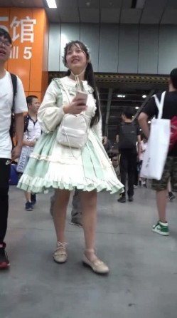 『樱之舞』漫展CD抄底偷拍Cos小姐姐系列 截图15