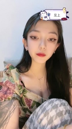 B站反差福利姬【黑丝小妈】直播双视角 私拍福利 截图4