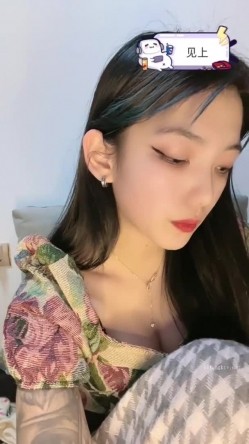 B站反差福利姬【黑丝小妈】直播双视角 私拍福利 截图5