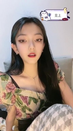 B站反差福利姬【黑丝小妈】直播双视角 私拍福利 截图6
