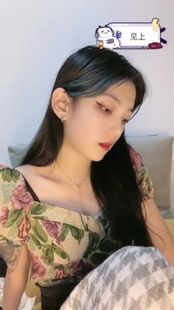 B站反差福利姬【黑丝小妈】直播双视角 私拍福利 截图15
