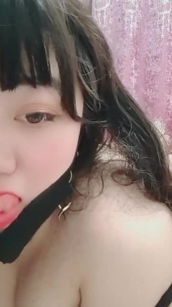 【夜袭少妇】G奶少妇! 巨乳肥臀 丝袜掰穴自慰 无套狂干 截图10