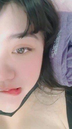 【夜袭少妇】G奶少妇! 巨乳肥臀 丝袜掰穴自慰 无套狂干 截图11