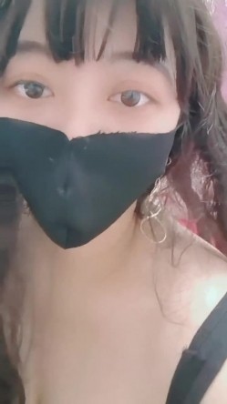 【夜袭少妇】G奶少妇! 巨乳肥臀 丝袜掰穴自慰 无套狂干 截图15