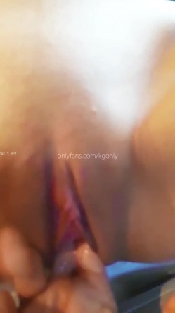 【极品震撼&性爱泄密】极品健身媛Kgo与男友激烈性爱私拍 各种车震啪啪喷水 找单男激情3P舔B舔脚 极品操 稀缺资源值得收藏 截图8