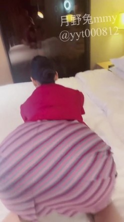富豪包养极品空姐尤物「月野兔mmy」全量推特资源 肛交、3P、献妻、野外露出、车震 截图1