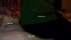按摩小子原创首发，男技师上门按摩，偷拍极品白领御姐做精油spa，修长美腿，雪白肌肤，空虚寂寞求安慰，边看黄 截图8