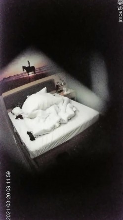 【360摄像头】翻滚吧!最能做爱的中年大叔多姿式猛操，偷拍佳作，好几对良家情侣来，玩得花样不少真刺激 截图12
