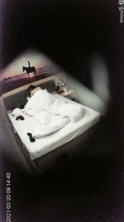 【360摄像头】翻滚吧!最能做爱的中年大叔多姿式猛操，偷拍佳作，好几对良家情侣来，玩得花样不少真刺激 截图13