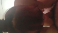 鞍山市聊了一周的妩媚熟女，化了妆风韵犹存哇~~风情万种的口活，喜欢吃鸡、三洞调教，爽死这晚年饥渴的阿姨了 14V！ (13) 截图2