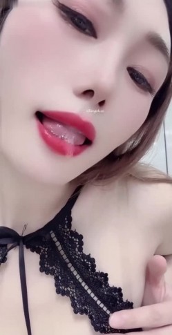 快手主播【内蒙糖宝】新番无内丝定制裸舞 ️顶B舞福利起飞 截图3