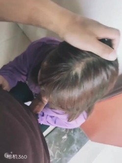 医院B超室对面，被兔兔口硬的肉棍实在硬的难受，扒下兔兔裤袜，握着枪杆就往湿漉漉的蜜穴里怼，疯狂谁能比？ 截图7
