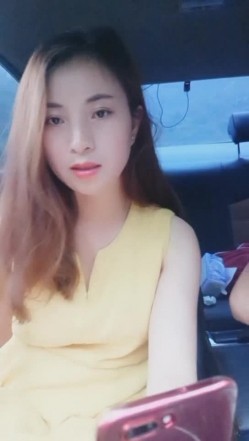 颜值不错少妇户外车震双人啪啪 口交后座骑乘抽插自摸逼逼 截图14