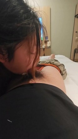 推特约啪大神，【Toro S】付费福利，20岁学生妹，蜜桃臀后入，酒店里活色生香干炮 截图14