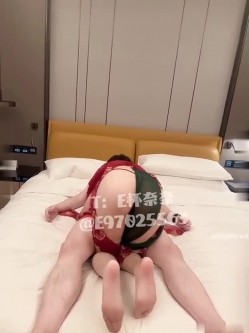 【核弹绝版】『E杯奈奈』某企劲爆身材反差婊高管 极品大长腿丝袜诱惑 可御可奴淫乱私生活 妥妥肉便器 稀缺资源绝版收藏 截图5