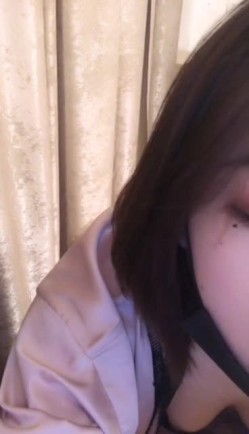 年龄不大丰满大屁股美女主播第四部 逼逼无毛道具双洞齐插呻吟诱惑 截图15