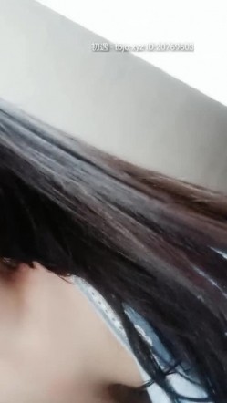 清纯美女主播【援交大学生】胸圆圆，可以约，抖胸叫骚诱惑，乳沟真的好美呀！ 截图11