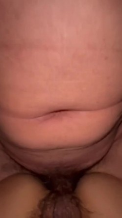 眼镜熟女阿姨吃鸡啪啪 啊啊用力 爱肛交的阿姨老规矩先口再爆老菊花 操的老腿发抖 内射 截图11