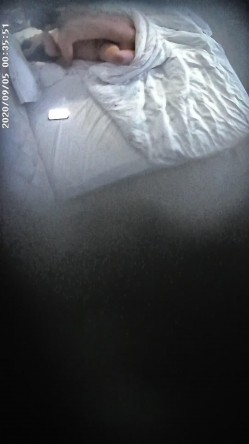 顶部白床合集378V，小姐姐们身材都棒棒滴，大学城附近，学生情侣居多 截图3