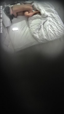顶部白床合集378V，小姐姐们身材都棒棒滴，大学城附近，学生情侣居多 截图6