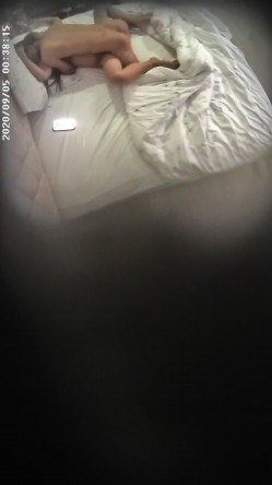 顶部白床合集378V，小姐姐们身材都棒棒滴，大学城附近，学生情侣居多 截图9