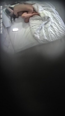 顶部白床合集378V，小姐姐们身材都棒棒滴，大学城附近，学生情侣居多 截图10