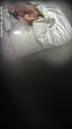 顶部白床合集378V，小姐姐们身材都棒棒滴，大学城附近，学生情侣居多 截图11