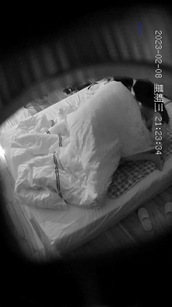 高校附近情趣酒店偷拍 ️学生情侣开房做爱还挺会玩的让妹子穿上蕾丝情趣内衣干 截图2
